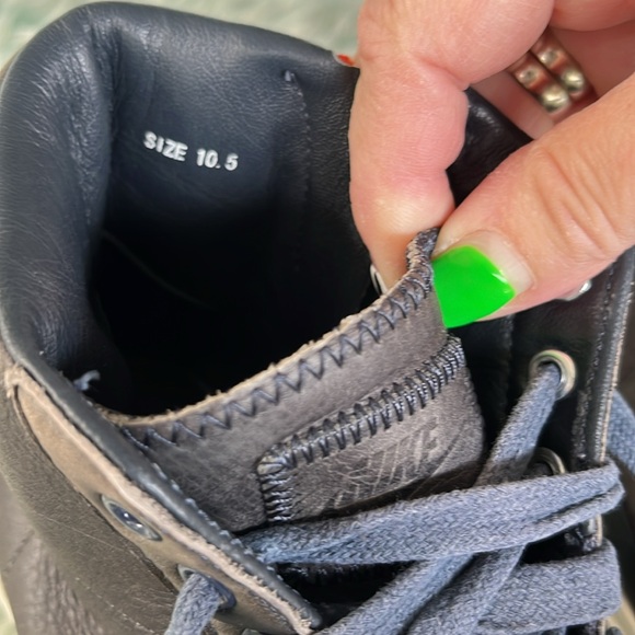 Men’s Nike Zipper Side, High Top Sneakers, Size 10.5 - Picture 9 of 16